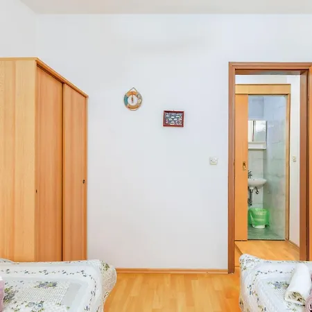 Lora 2 * Pula