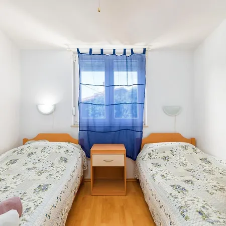 Lora 2 Apartmán