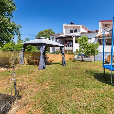 Lora 2 Apartmán Pula
