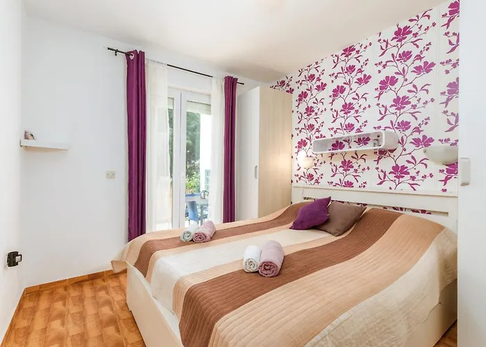 Apartment Lora 2