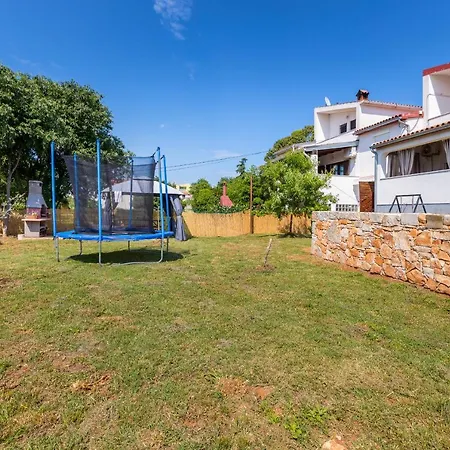 Appartamento Lora 2 Pola