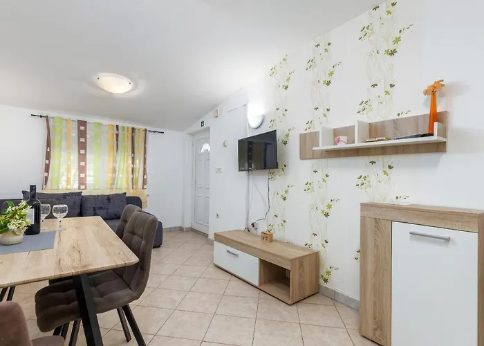 Lora 2 Appartement Pula