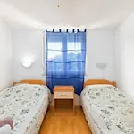 Lora 2 Apartman